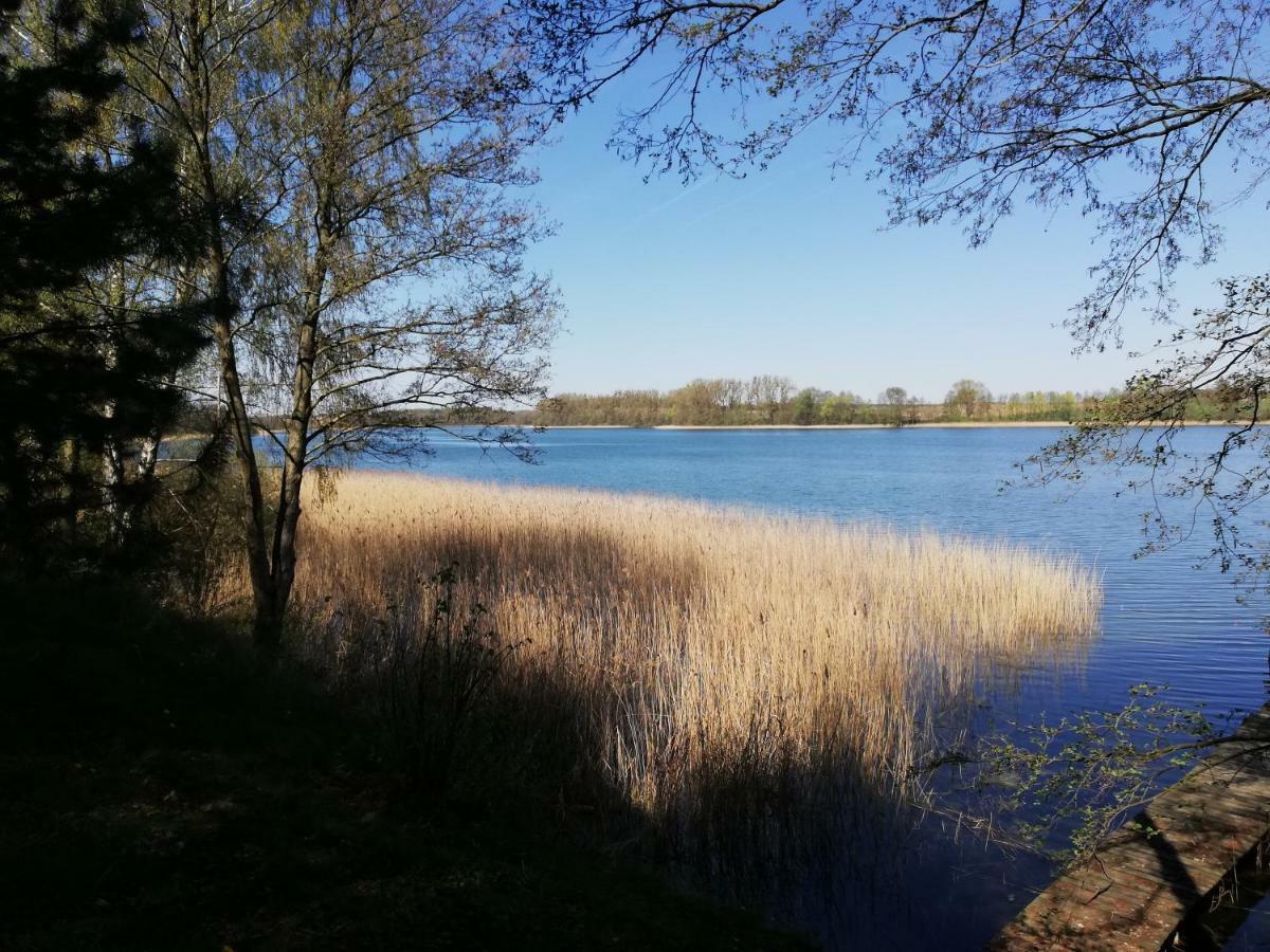 Dom nad jeziorem w Chłopowie Chlopowo  Zewnętrze zdjęcie